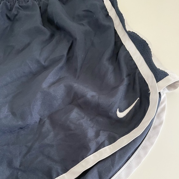 Nike Dri-Fit Windbreaker Athletic Women’s Navy Shorts Size XS - Picture 9 of 15
